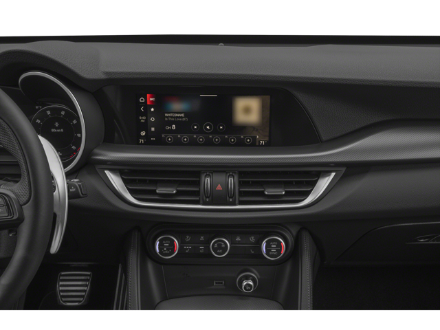 Front stereo and navitagion of an Alfa Romeo Stelvio