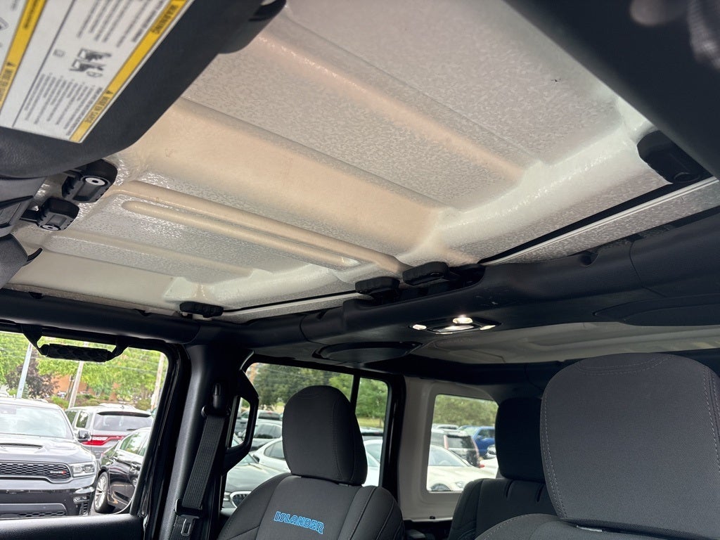 2021 Jeep Wrangler Unlimited Islander