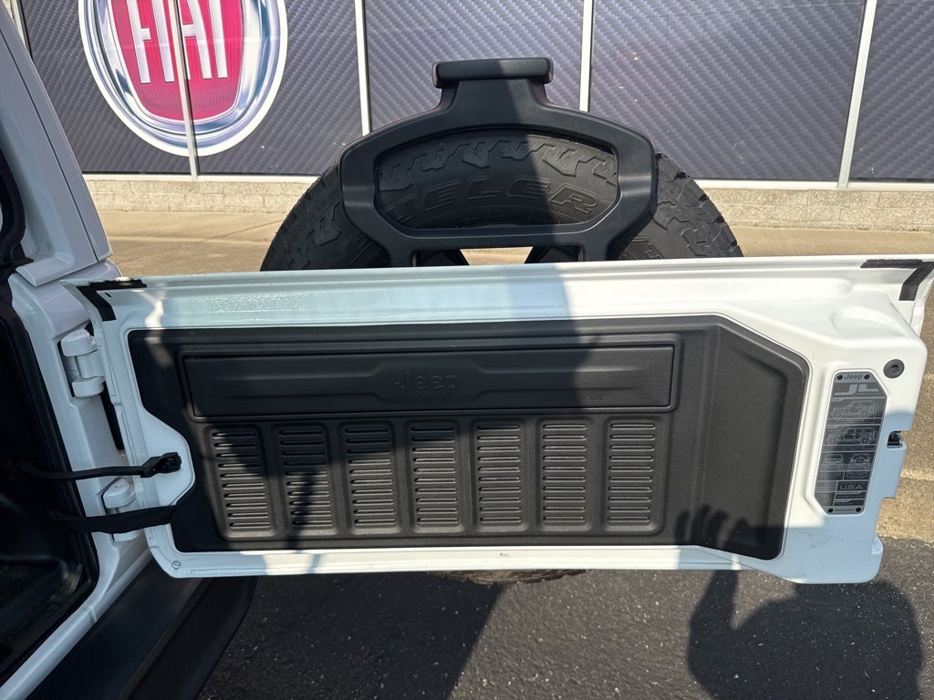 2023 Jeep Wrangler Altitude