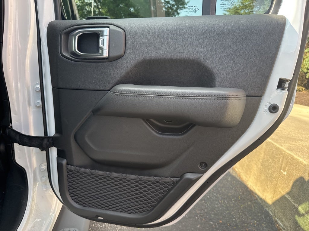 2023 Jeep Wrangler Altitude