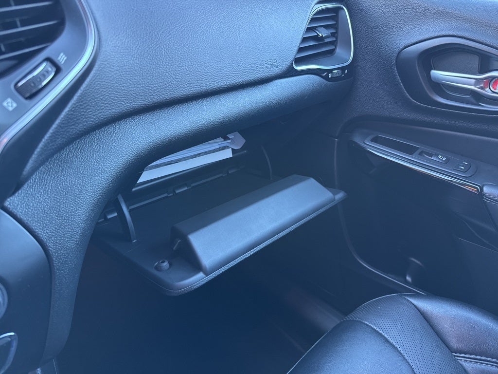 2023 Jeep Cherokee Altitude