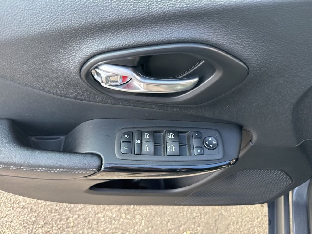 2023 Jeep Cherokee Altitude