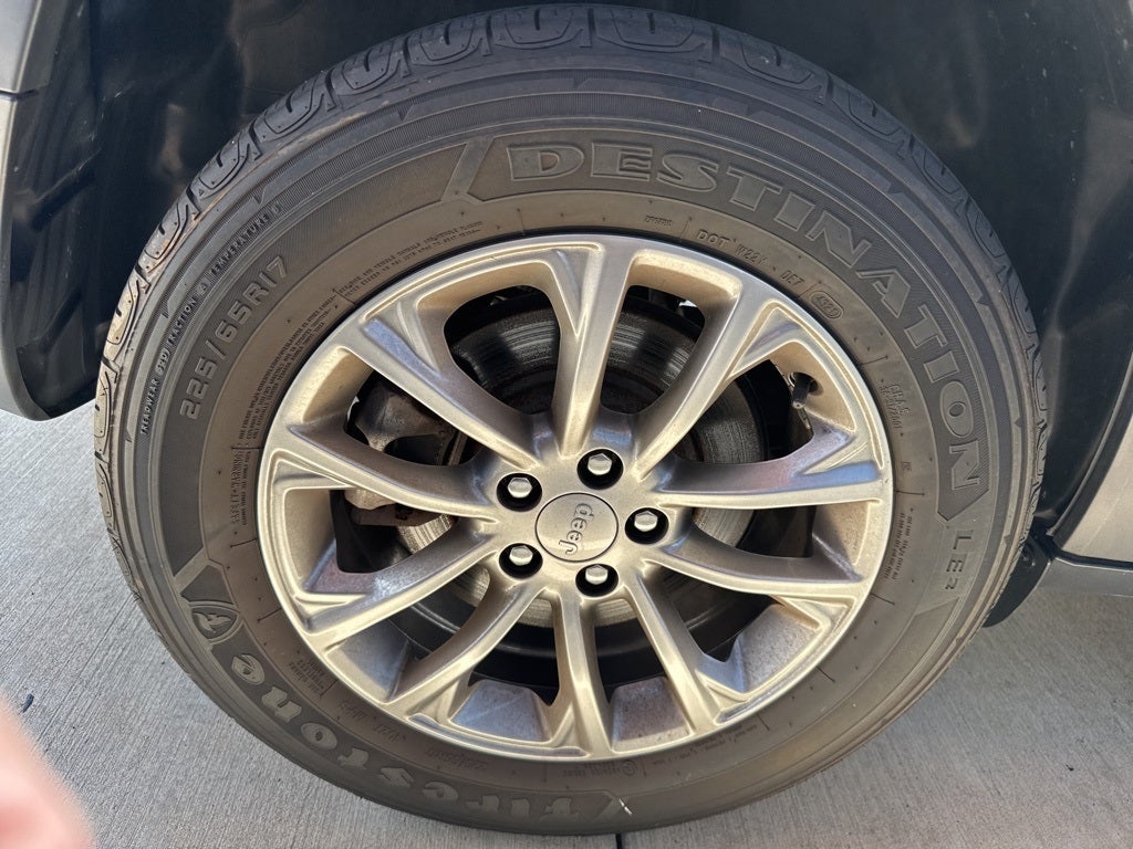 2022 Jeep Cherokee Latitude Lux