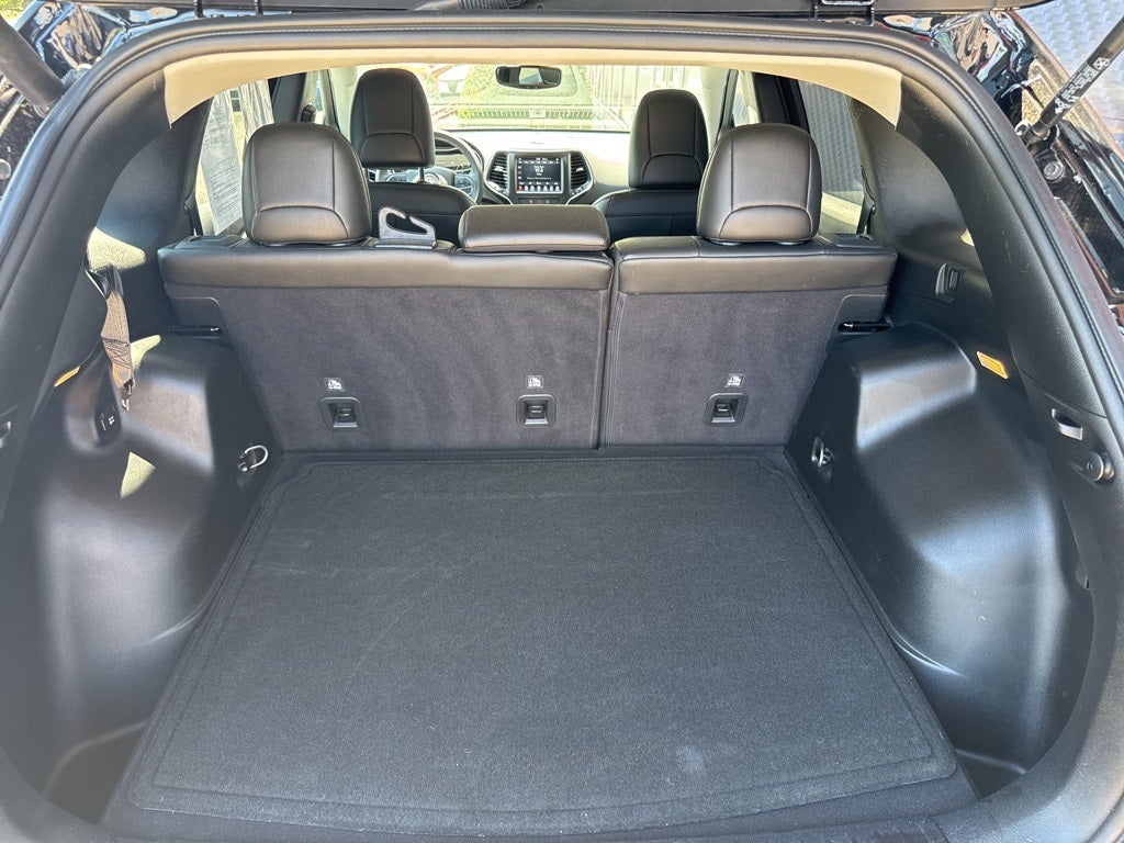 2022 Jeep Cherokee Latitude Lux