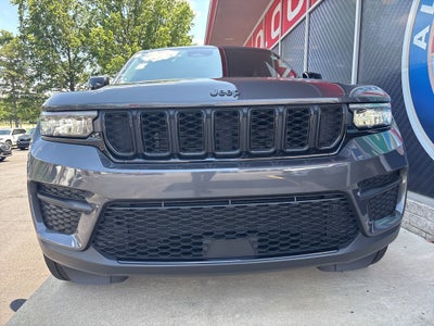 2022 Jeep Grand Cherokee Altitude