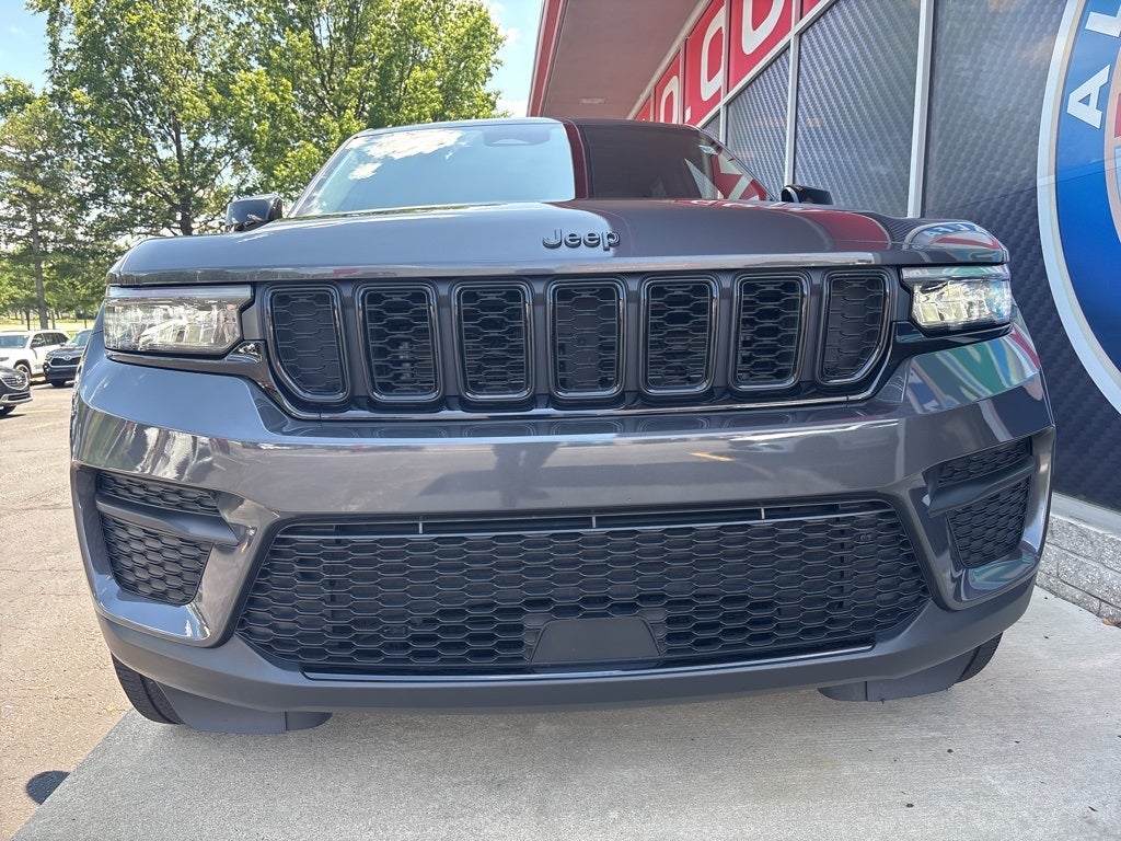 2022 Jeep Grand Cherokee Altitude