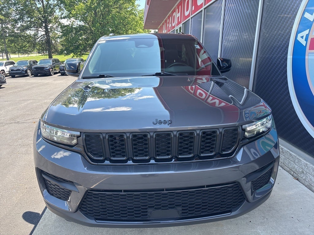 2022 Jeep Grand Cherokee Altitude