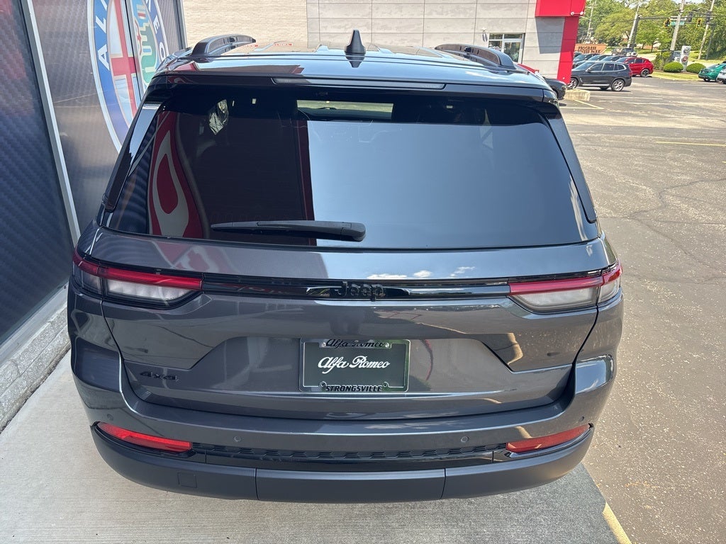 2022 Jeep Grand Cherokee Altitude