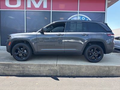 2022 Jeep Grand Cherokee Altitude
