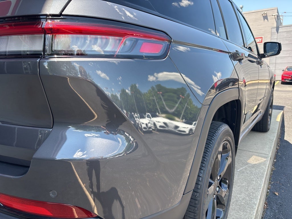 2022 Jeep Grand Cherokee Altitude