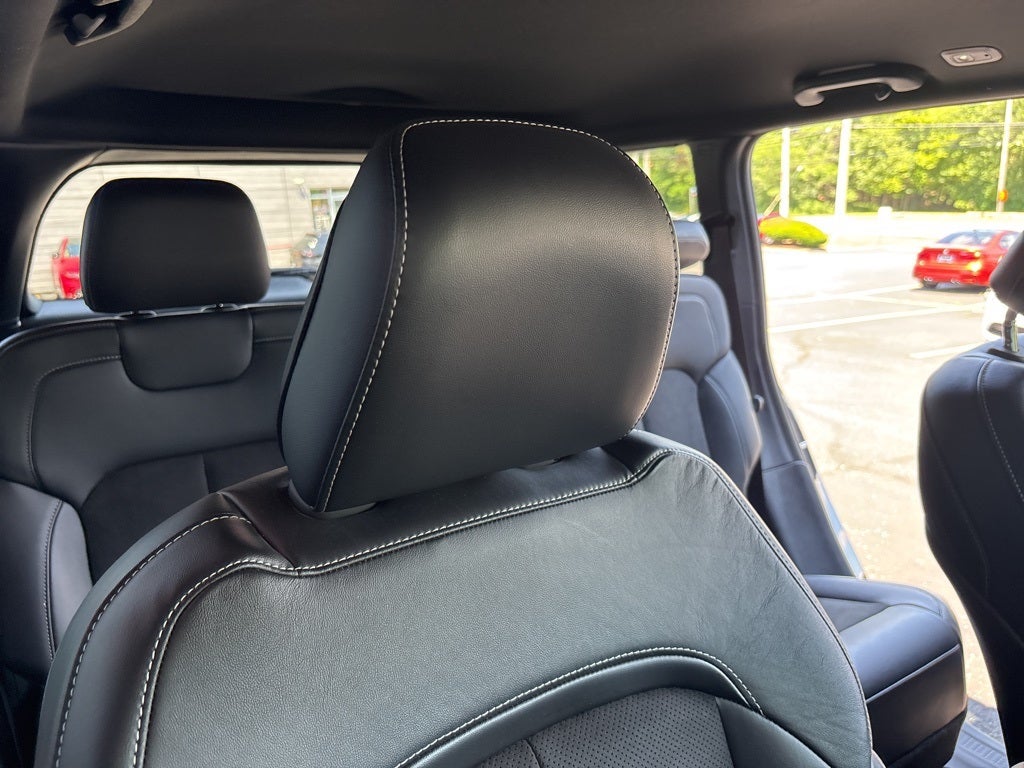 2022 Jeep Grand Cherokee Altitude