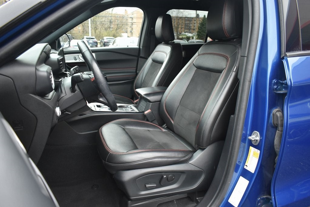 2022 Ford Explorer ST-Line