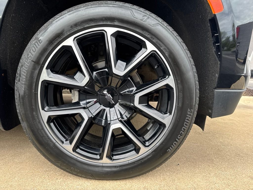 2024 Chevrolet Suburban RST