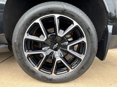 2024 Chevrolet Suburban RST