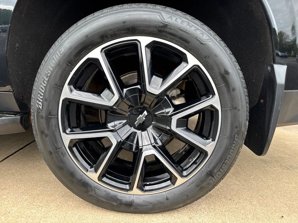 2024 Chevrolet Suburban RST