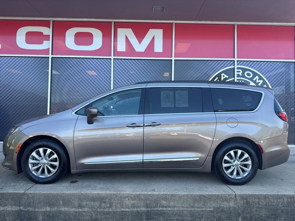 2017 Chrysler Pacifica Touring L