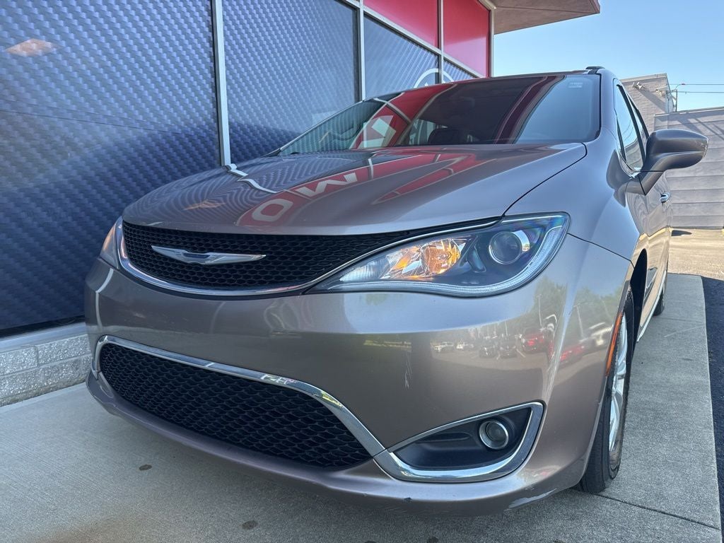 2017 Chrysler Pacifica Touring L