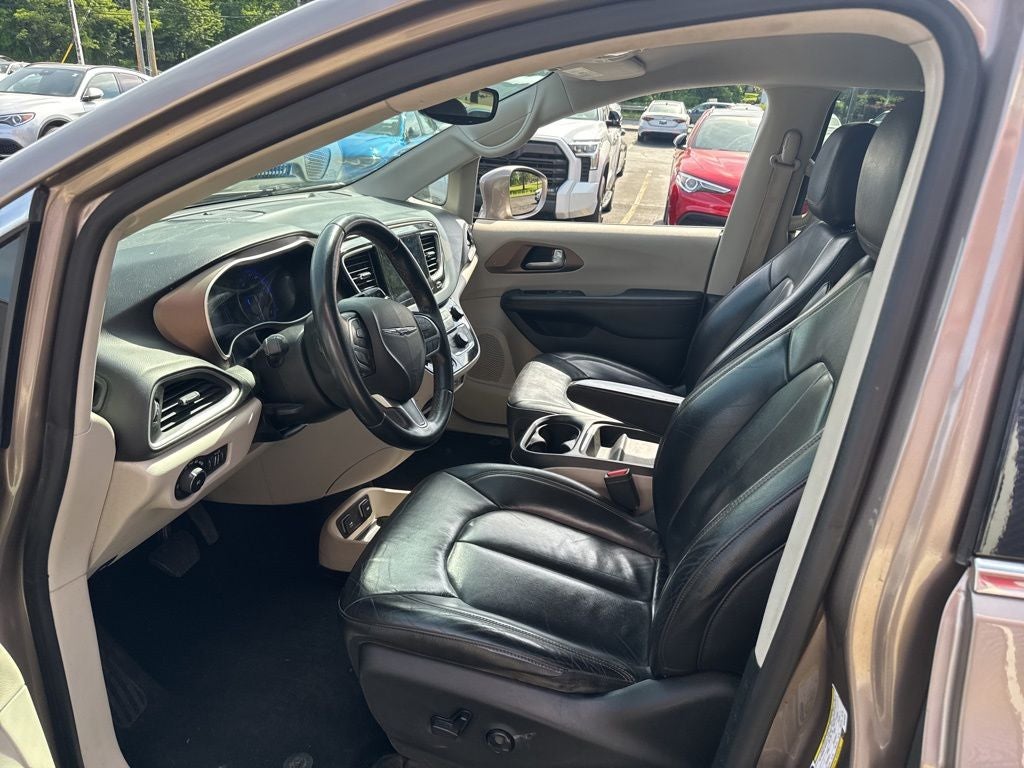 2017 Chrysler Pacifica Touring L