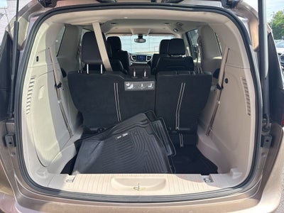 2017 Chrysler Pacifica Touring L
