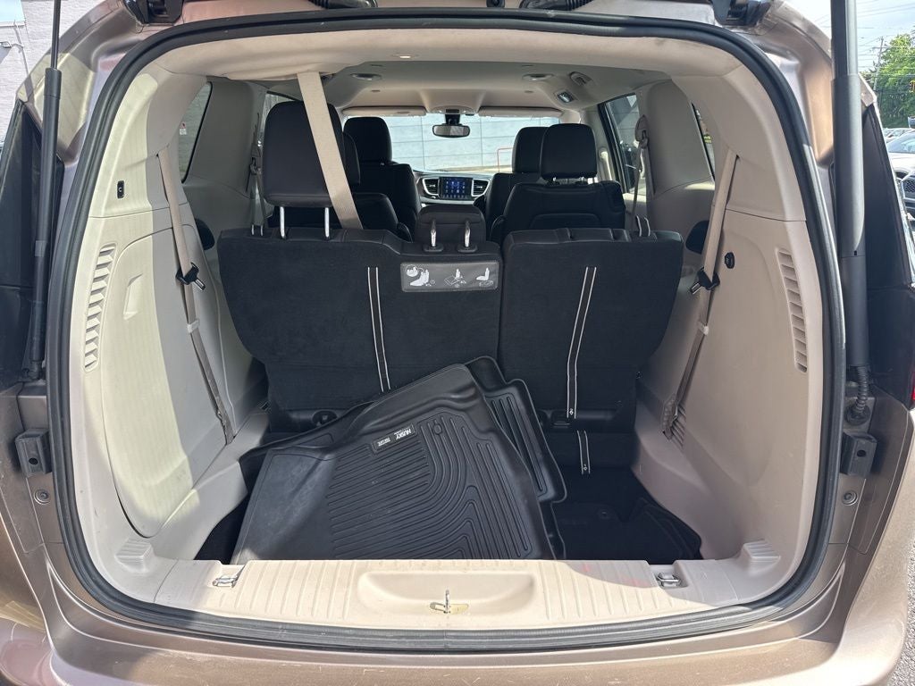 2017 Chrysler Pacifica Touring L