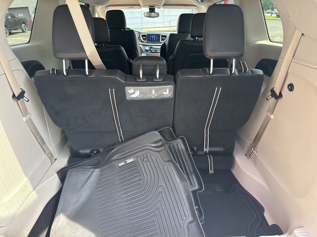 2017 Chrysler Pacifica Touring L