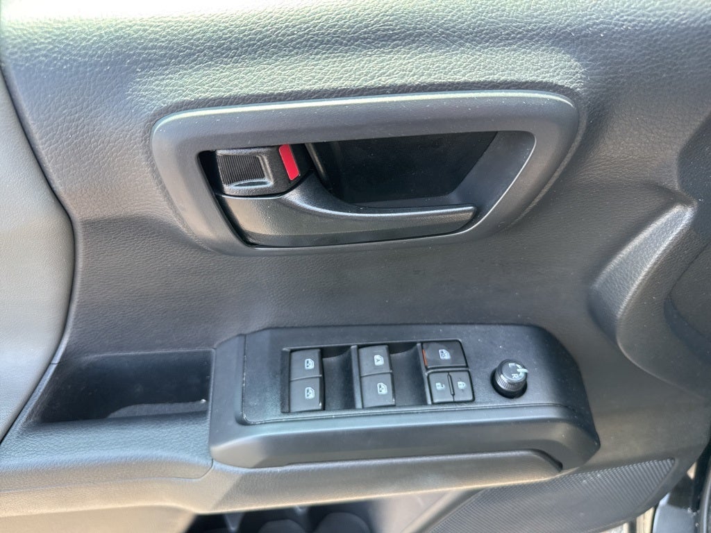 2023 Toyota Tacoma SR V6