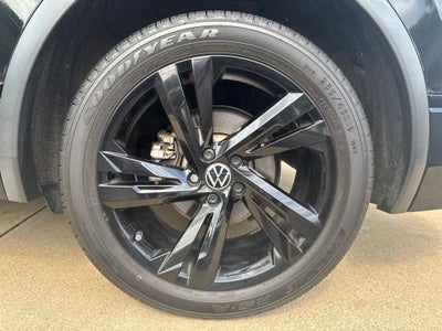 2024 Volkswagen Tiguan 2.0T SE R-Line Black