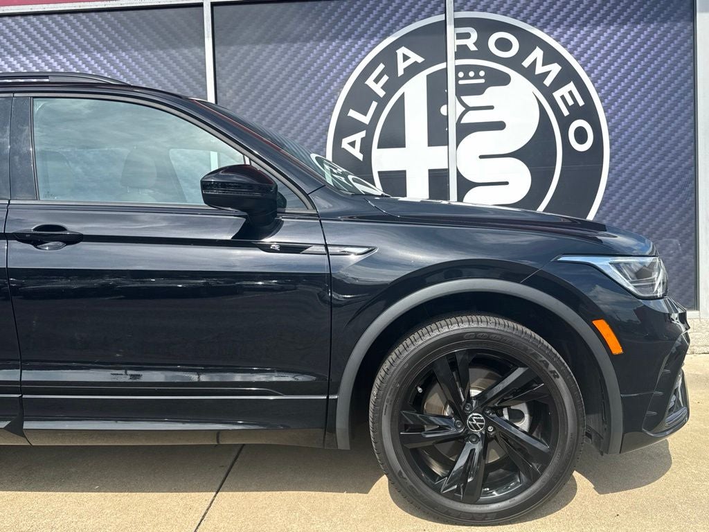 2024 Volkswagen Tiguan 2.0T SE R-Line Black