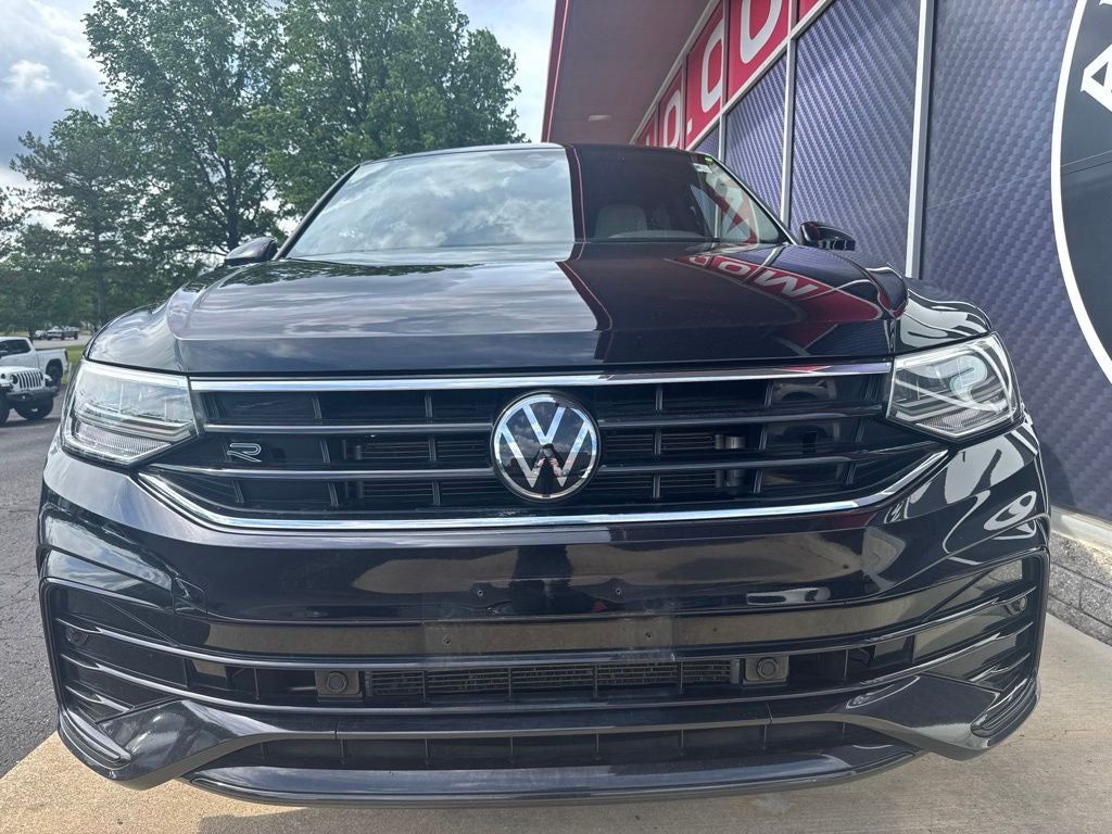 2024 Volkswagen Tiguan 2.0T SE R-Line Black