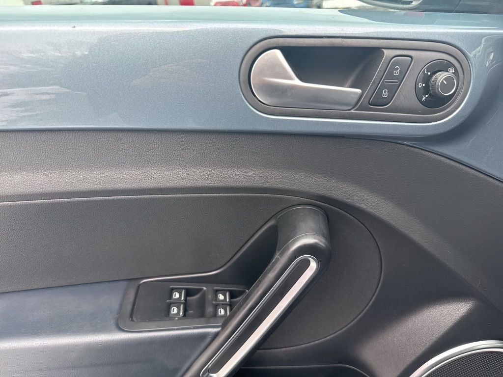 2016 Volkswagen Beetle 1.8T Denim