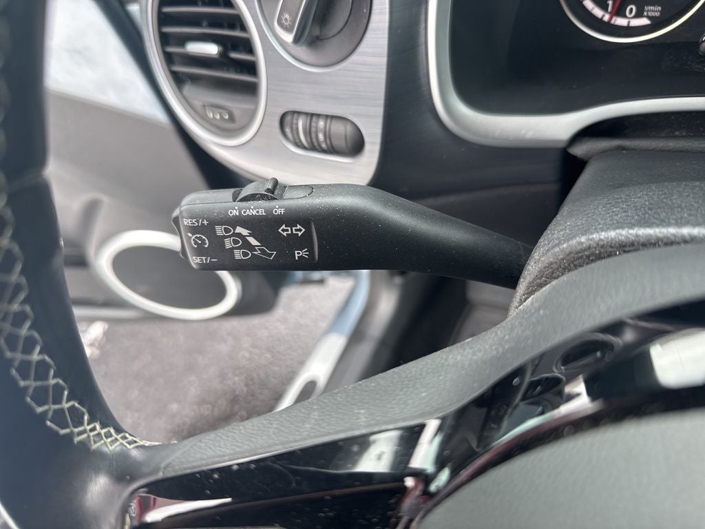 2016 Volkswagen Beetle 1.8T Denim