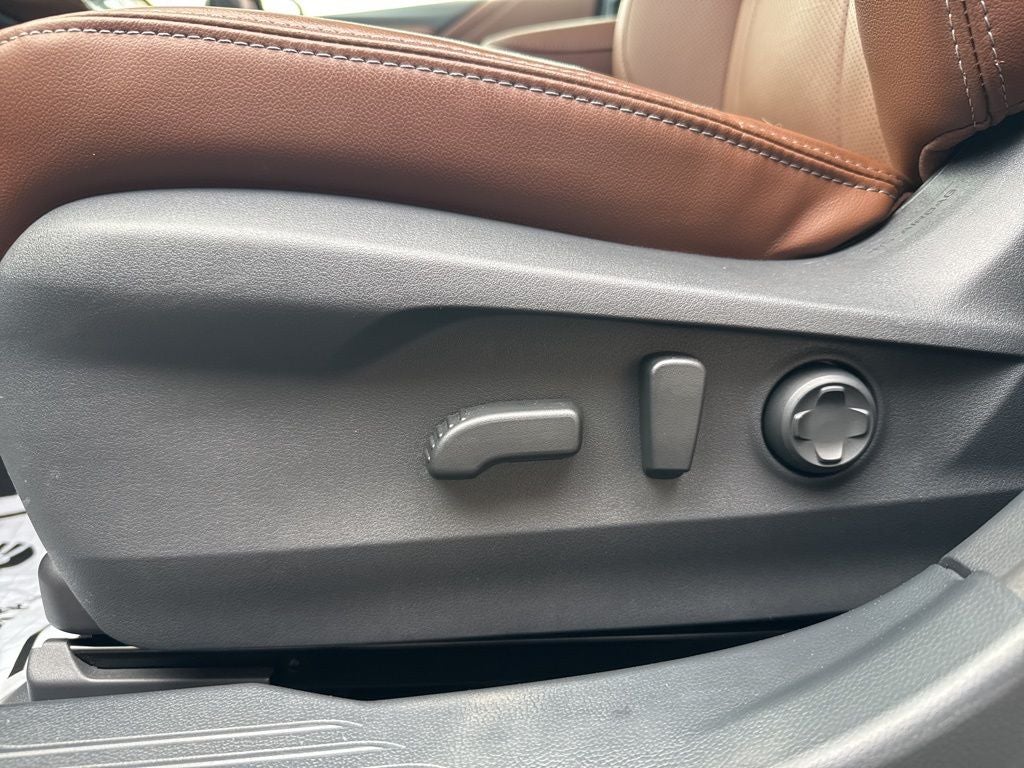 2025 Subaru Legacy Touring XT