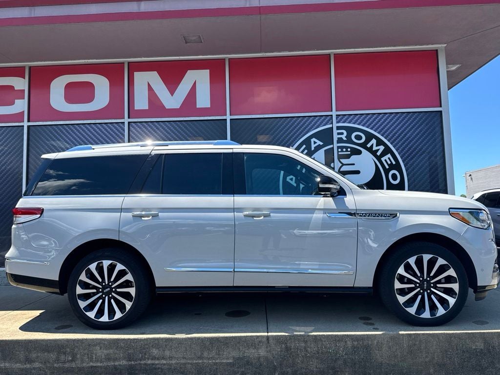 2023 Lincoln Navigator Reserve
