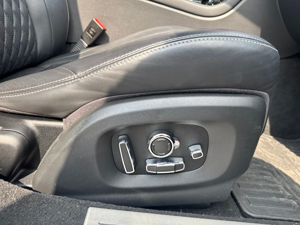 2017 Jaguar XJ XJL Portfolio