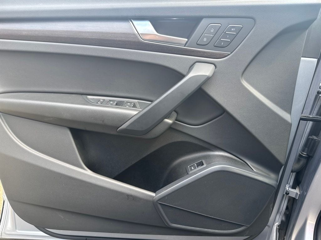 2023 Audi Q5 45 S line Premium quattro
