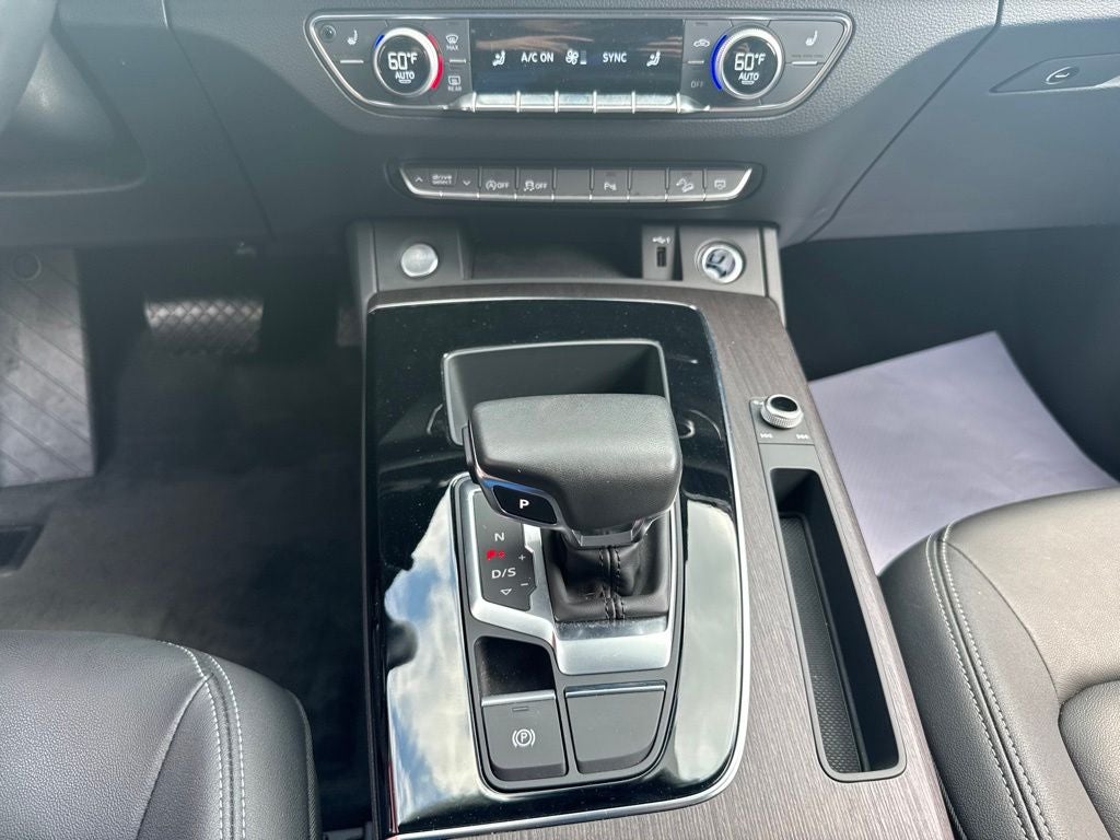2023 Audi Q5 45 S line Premium quattro