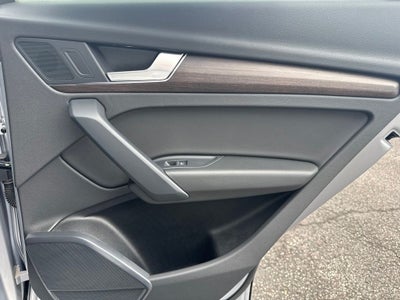 2023 Audi Q5 45 S line Premium quattro