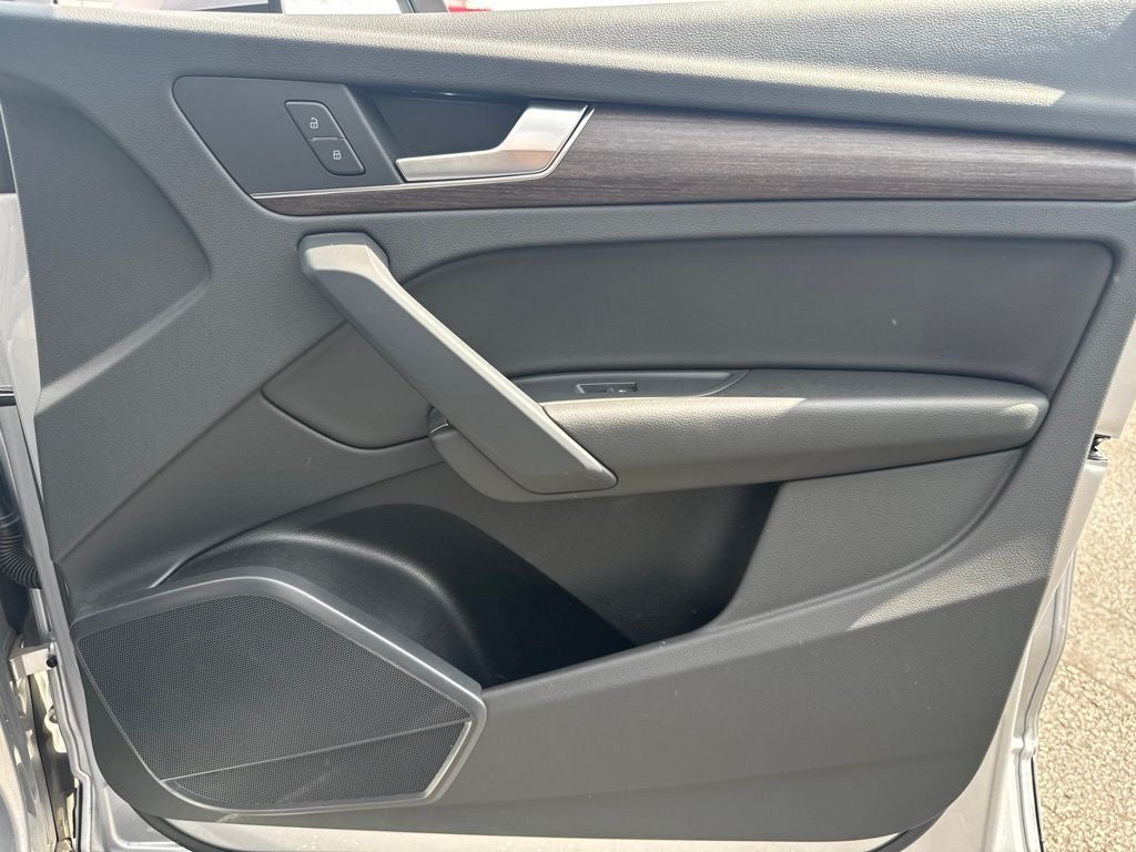 2023 Audi Q5 45 S line Premium quattro