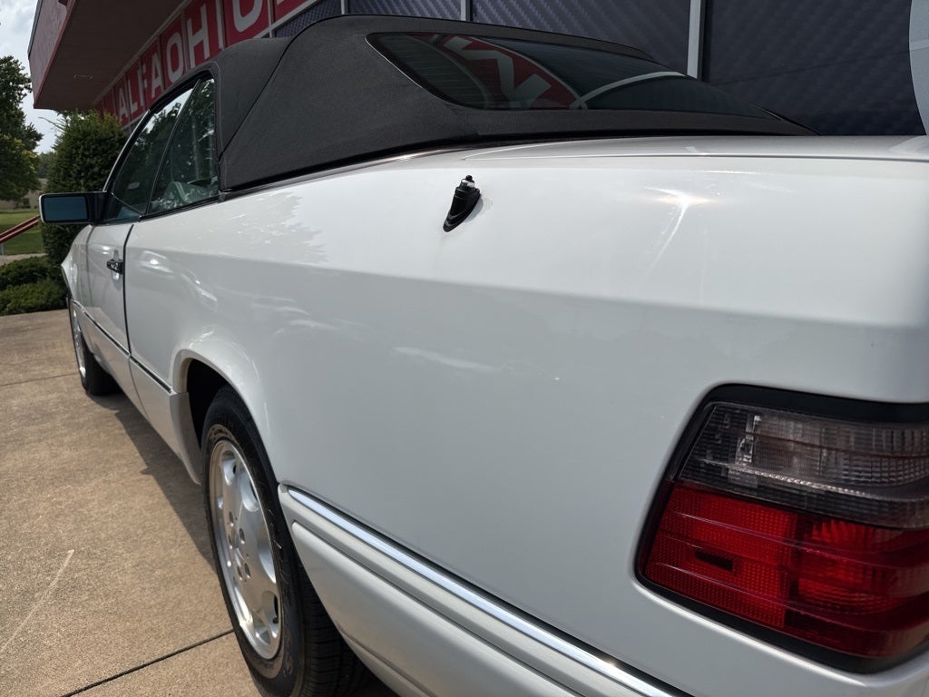 1995 Mercedes-Benz E-Class E 320 Base