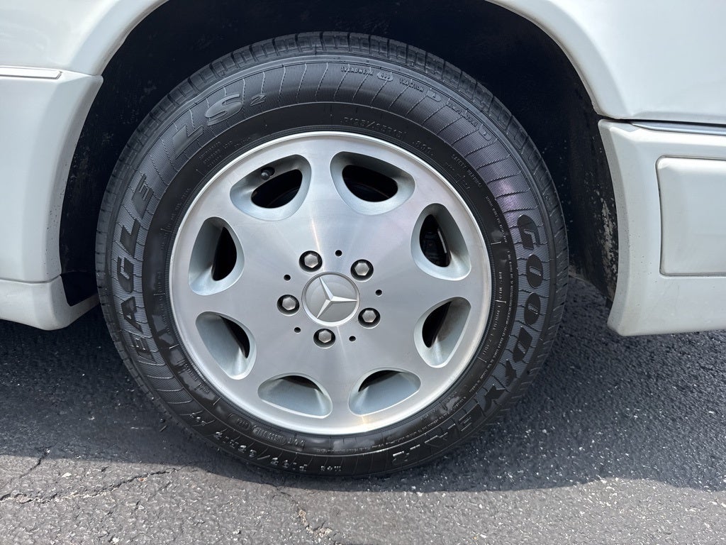 1995 Mercedes-Benz E-Class E 320 Base