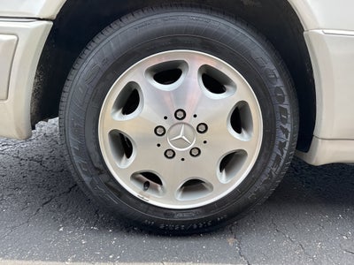 1995 Mercedes-Benz E-Class E 320 Base