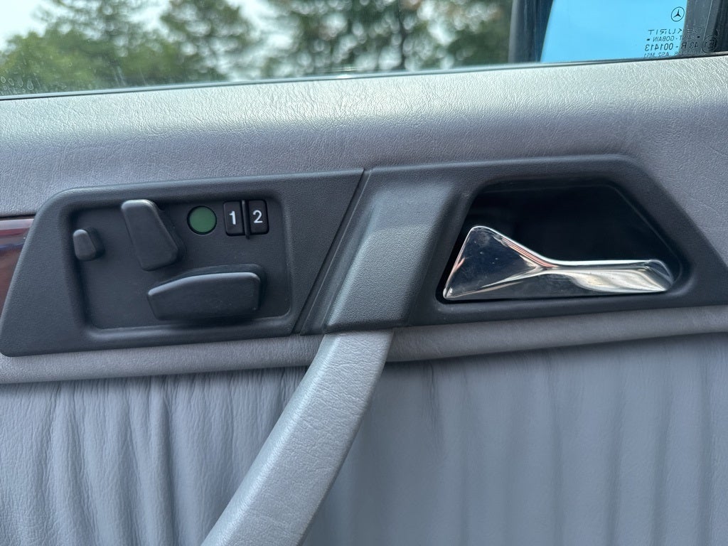 1995 Mercedes-Benz E-Class E 320 Base