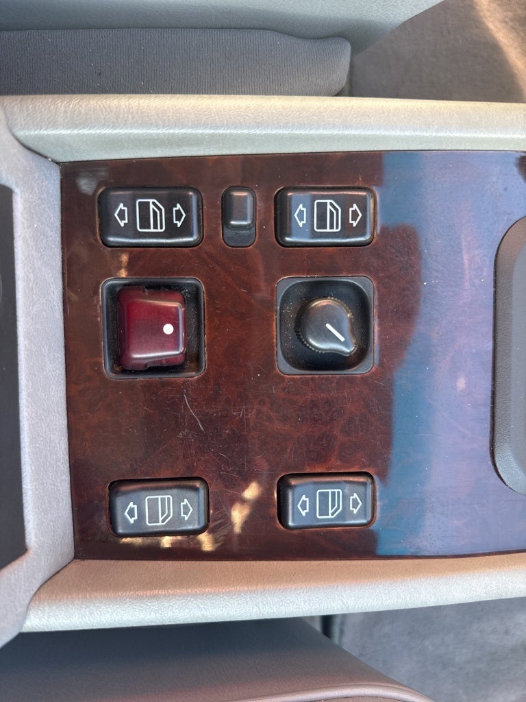 1995 Mercedes-Benz E-Class E 320 Base