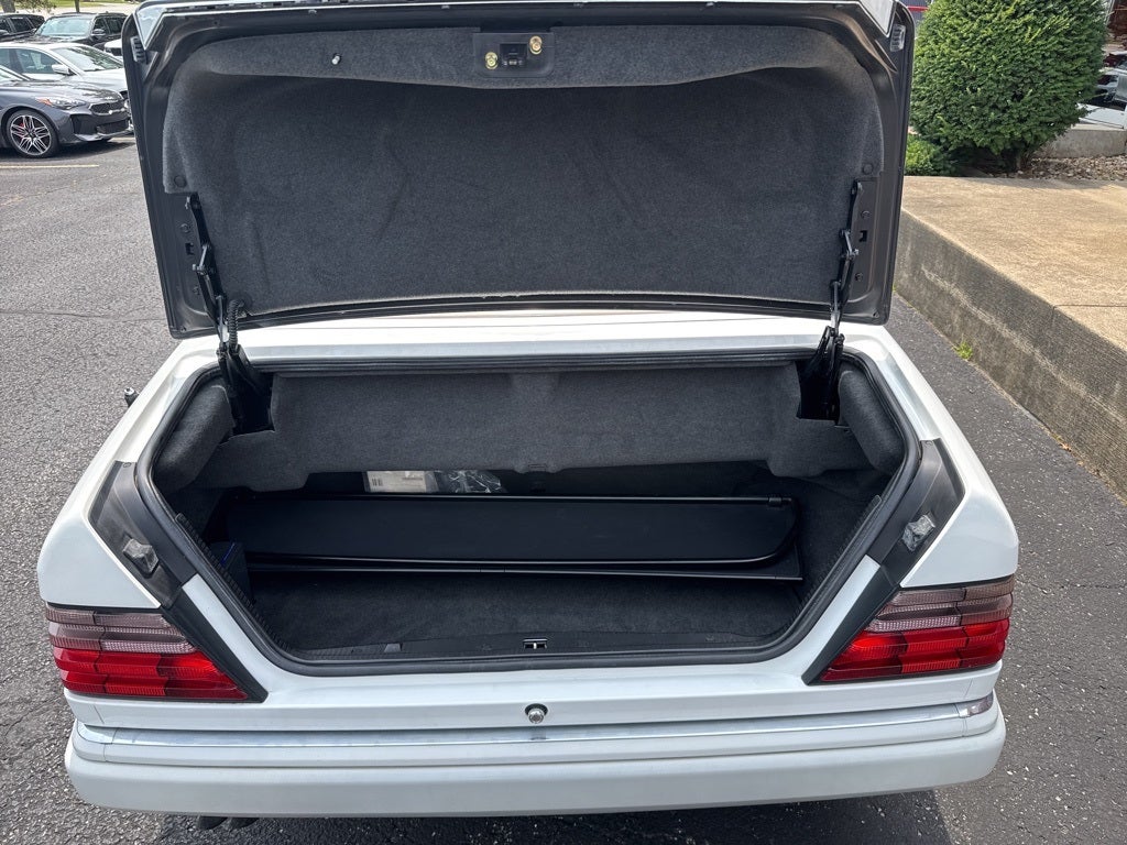 1995 Mercedes-Benz E-Class E 320 Base