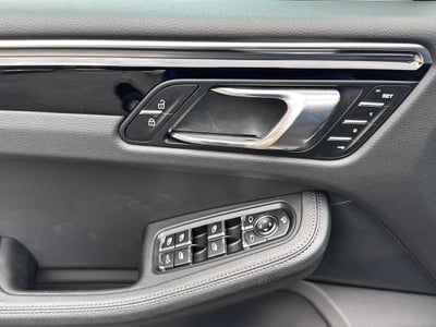 2024 Porsche Macan T
