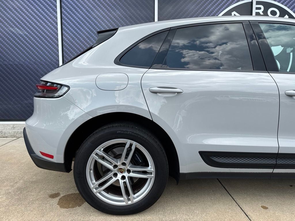 2024 Porsche Macan T