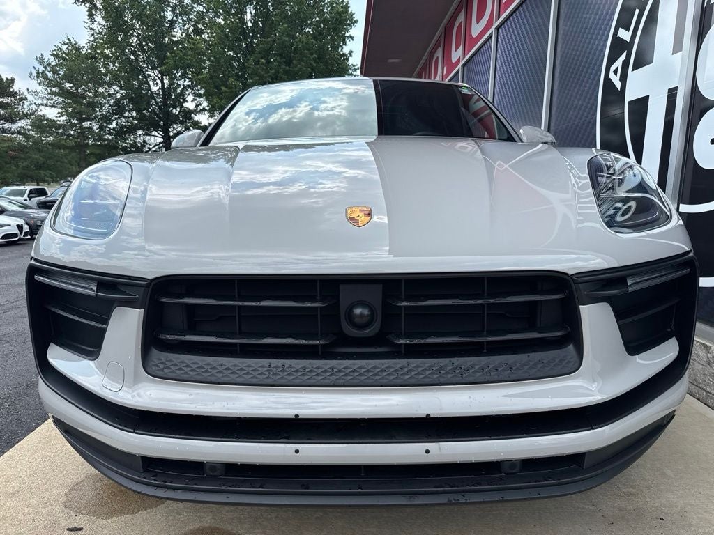 2024 Porsche Macan T