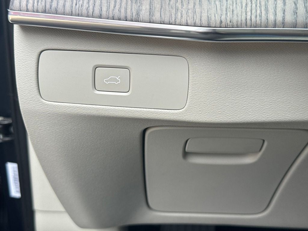 2023 Volvo XC90 B6 Plus 7-Seater