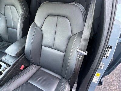 2023 Volvo XC40 B5 Plus Bright Theme