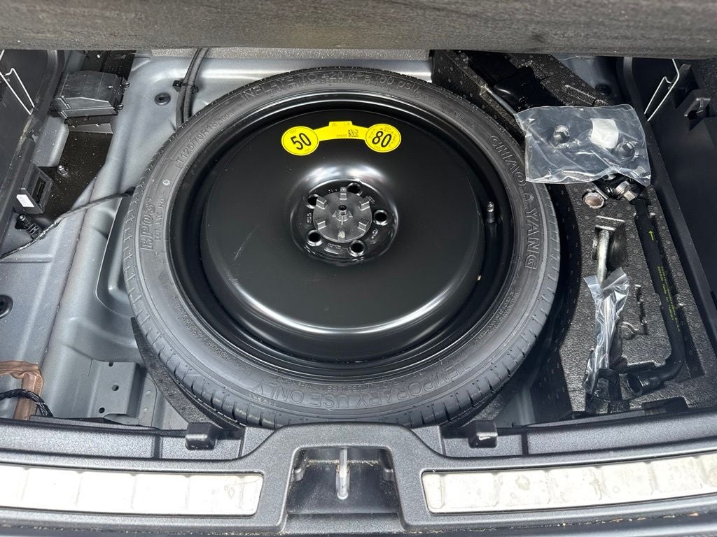 2023 Volvo XC40 B5 Plus Bright Theme